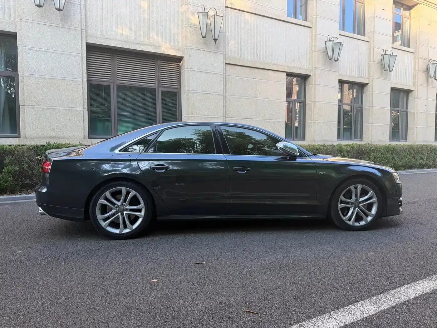 2013 Audi S8 4.0TFSI quattro — миниатюра 11