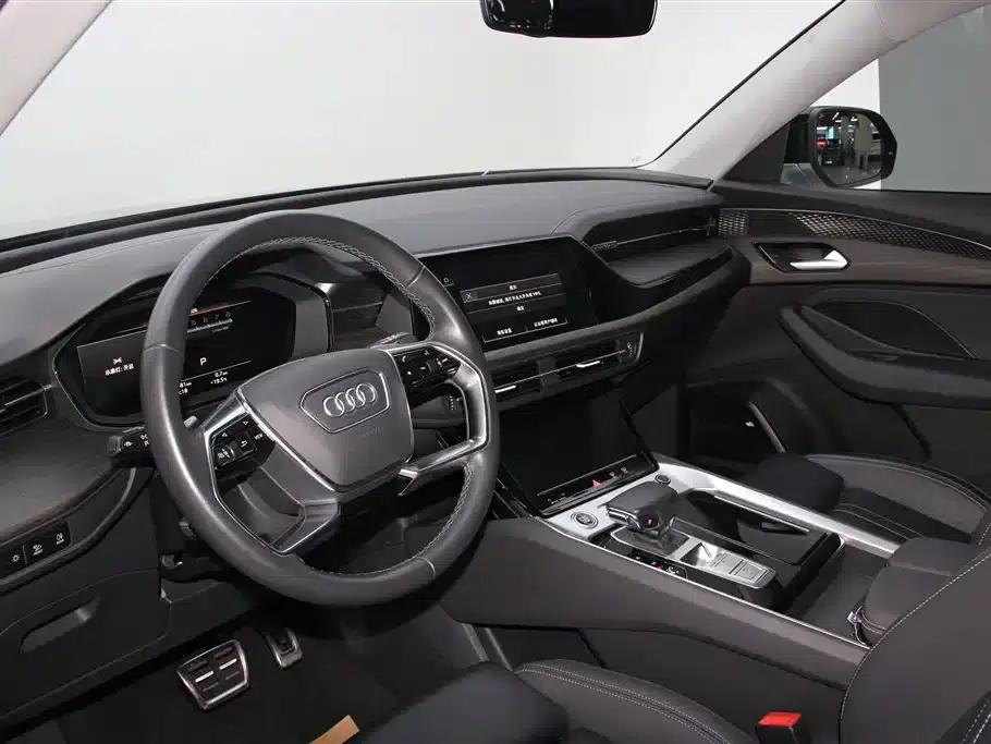Audi Q6 2024 40 TFSI quattro Cloud View Edition, Feathered Forest Package, 7-seater — миниатюра 18