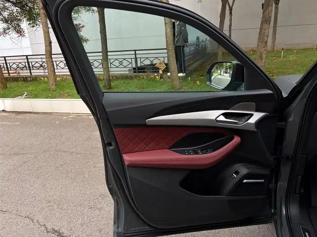 Audi Q6 2023 45 TFSI quattro Qiyun Edition Flying Rider Package — миниатюра 13