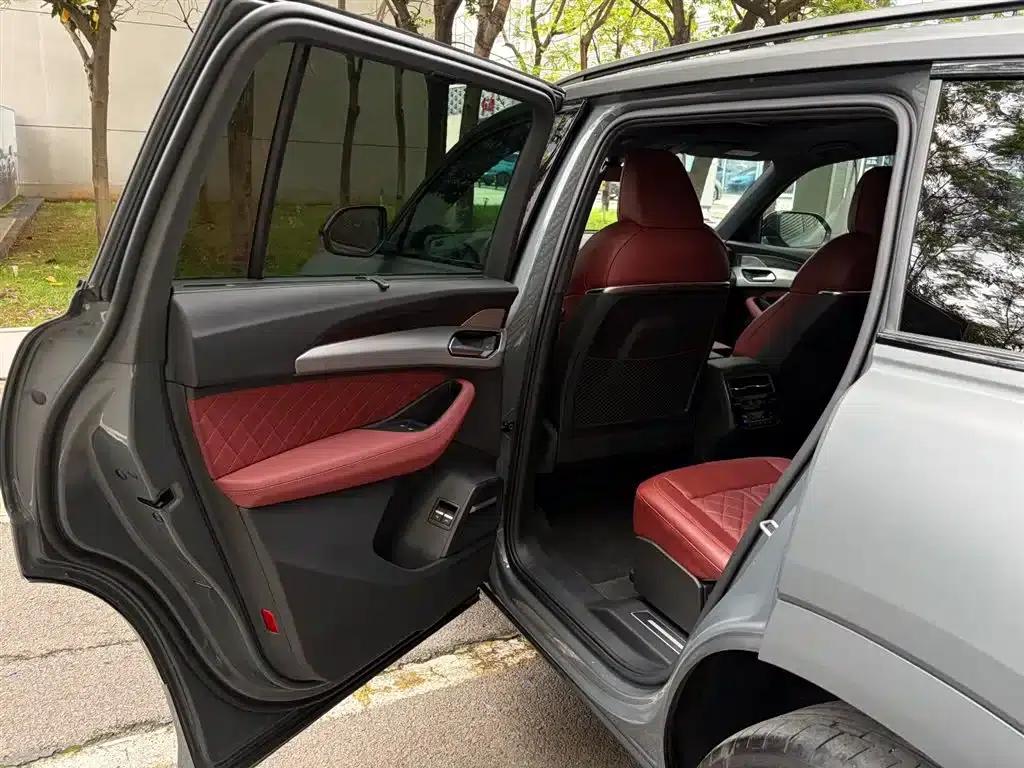 Audi Q6 2023 45 TFSI quattro Qiyun Edition Flying Rider Package — миниатюра 24