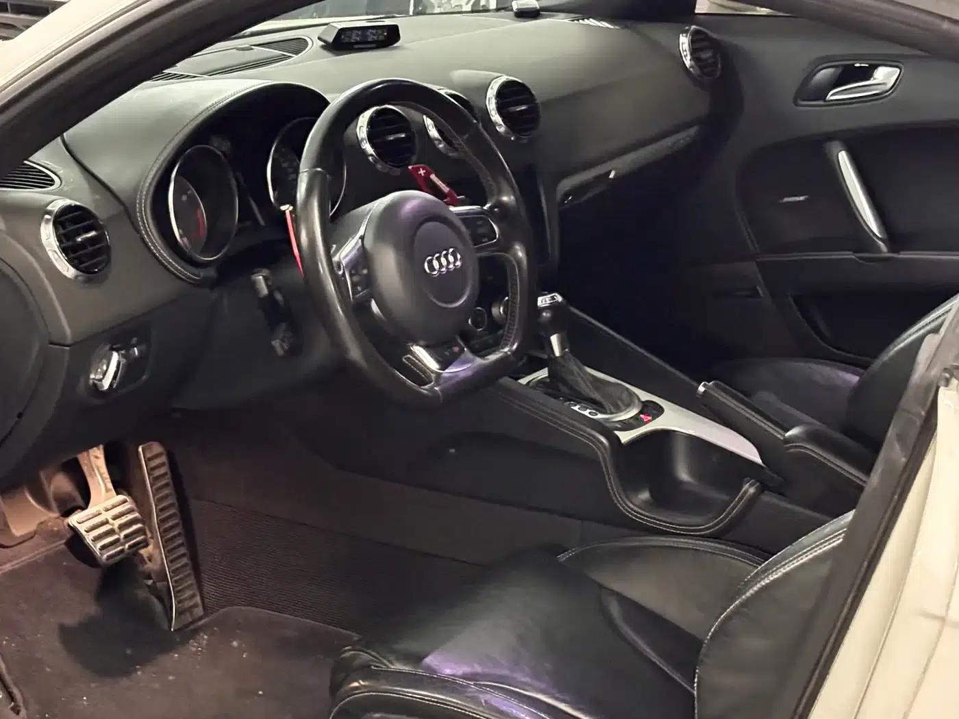 2011 Audi TTS Coupe 2.0TFSI quattro — миниатюра 7