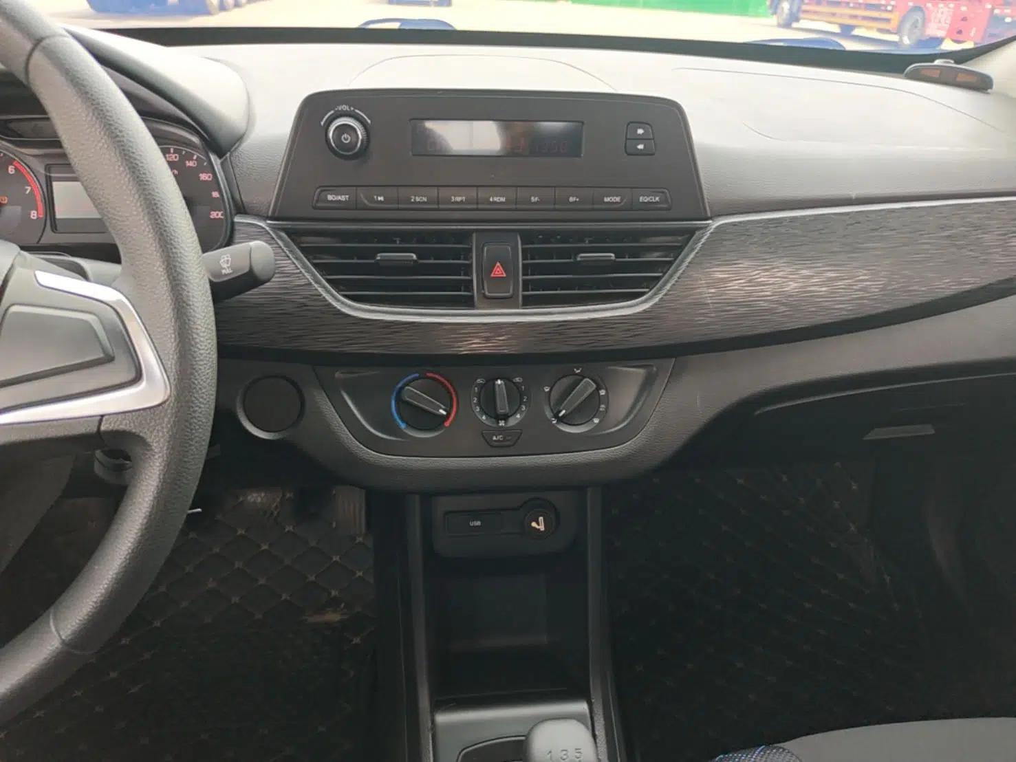 Baojun 310 2020 1.2L Manual Comfort Edition — миниатюра 15