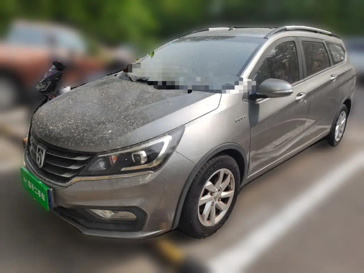 Baojun 310W 2017 1.5L Manual Fashion Model China V — миниатюра 1