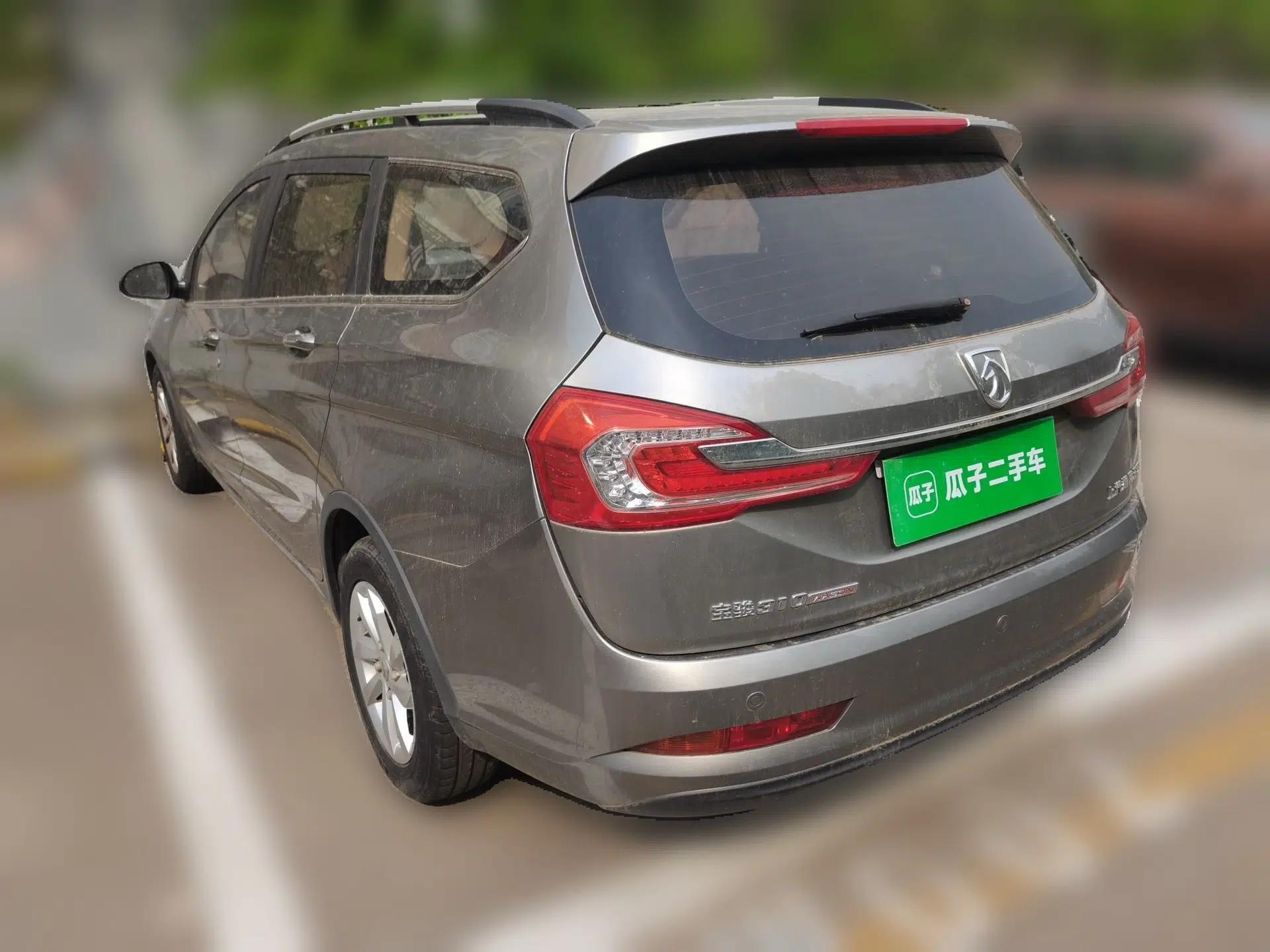 Baojun 310W 2017 1.5L Manual Fashion Model China V — миниатюра 4