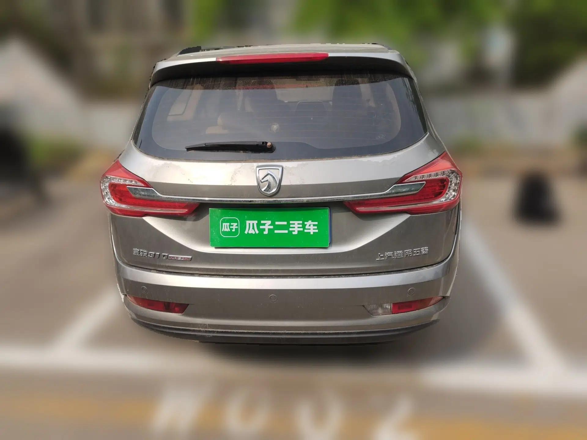 Baojun 310W 2017 1.5L Manual Fashion Model China V — миниатюра 5