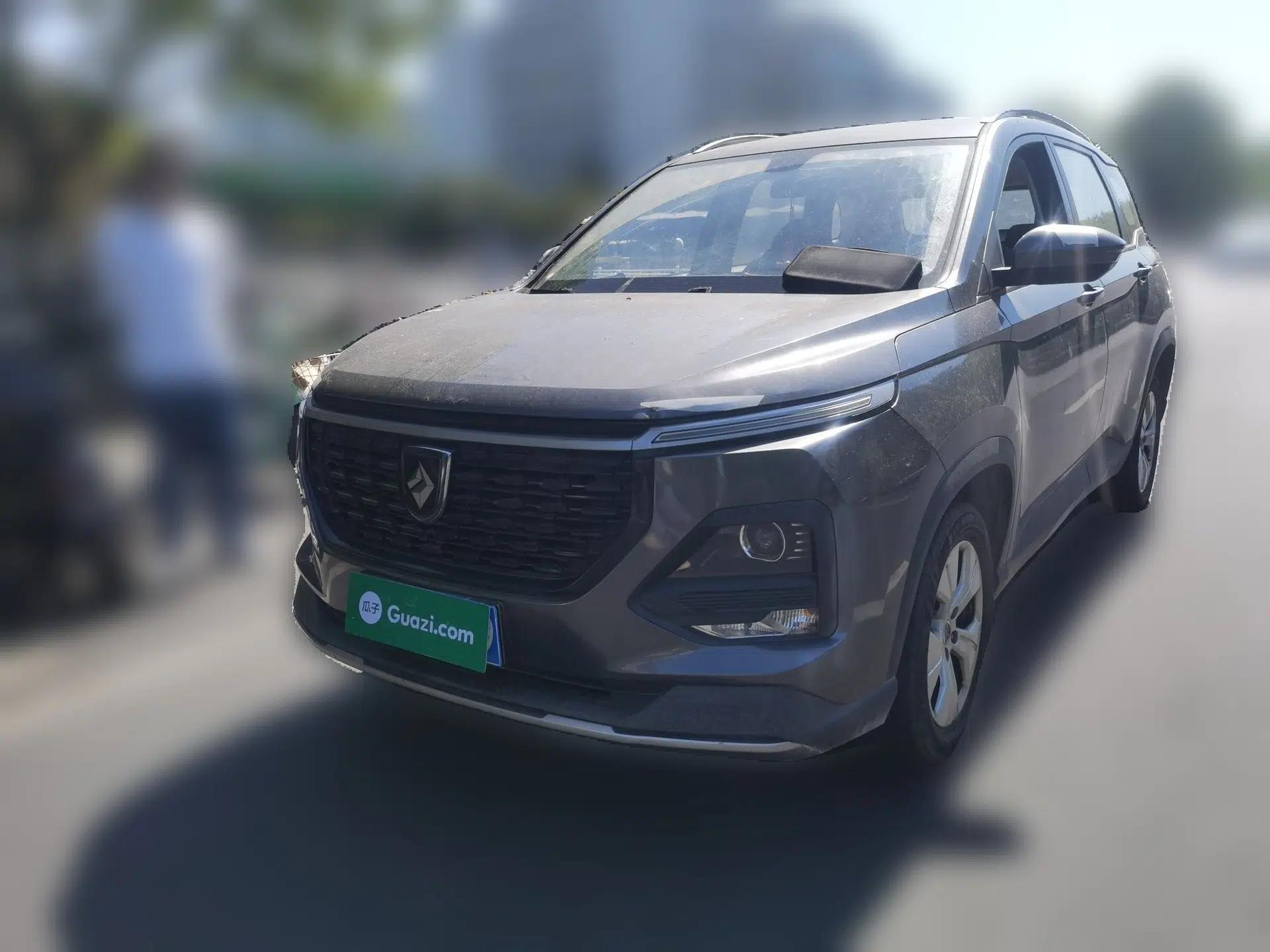 Baojun 530 2021 Global Car Anniversary Edition 1.5T Manual Comfort Version 7 Seats — миниатюра 1