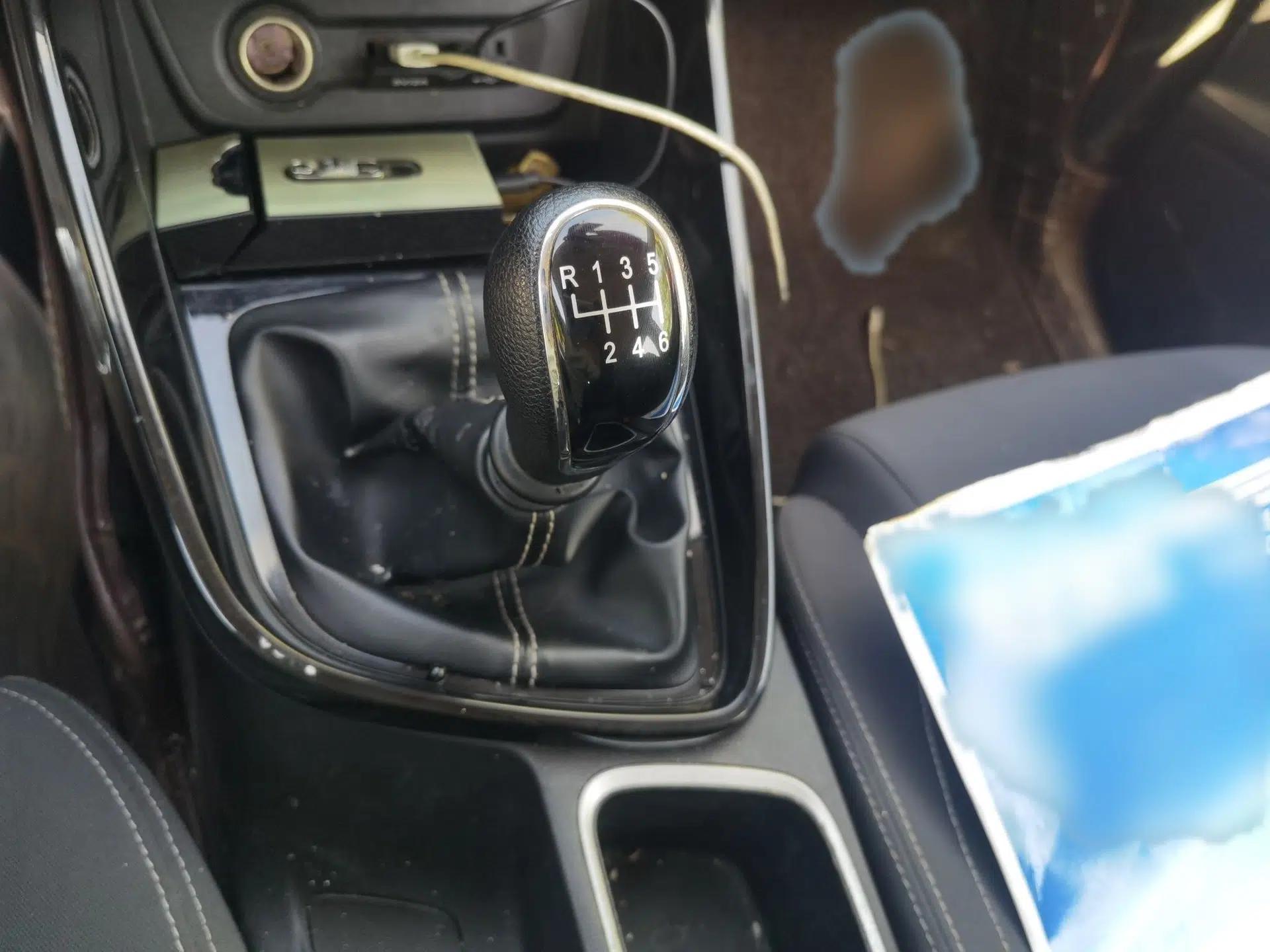 Baojun 530 2021 Global Car Anniversary Edition 1.5T Manual Comfort Version 7 Seats — миниатюра 13