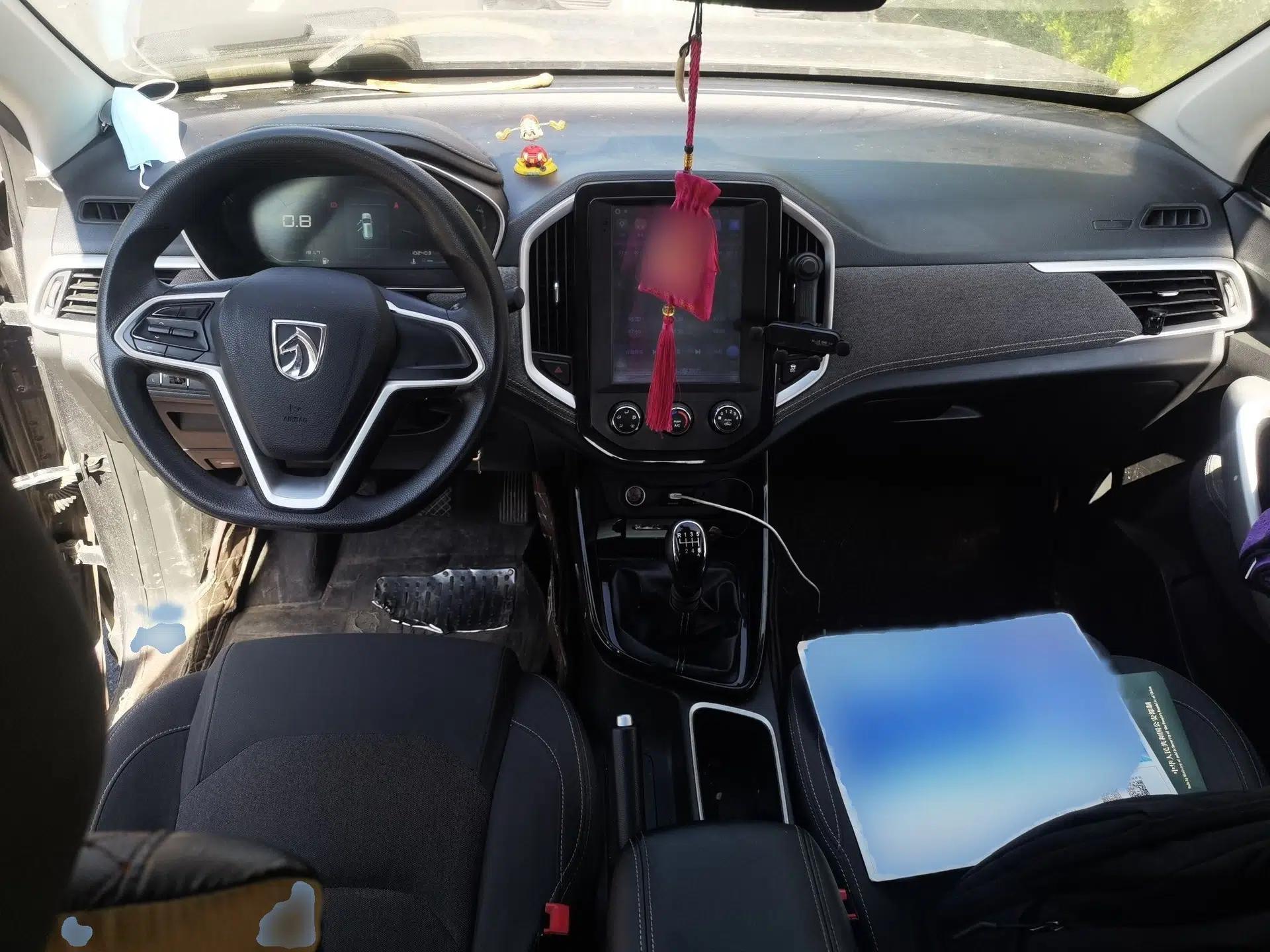 Baojun 530 2021 Global Car Anniversary Edition 1.5T Manual Comfort Version 7 Seats — миниатюра 18