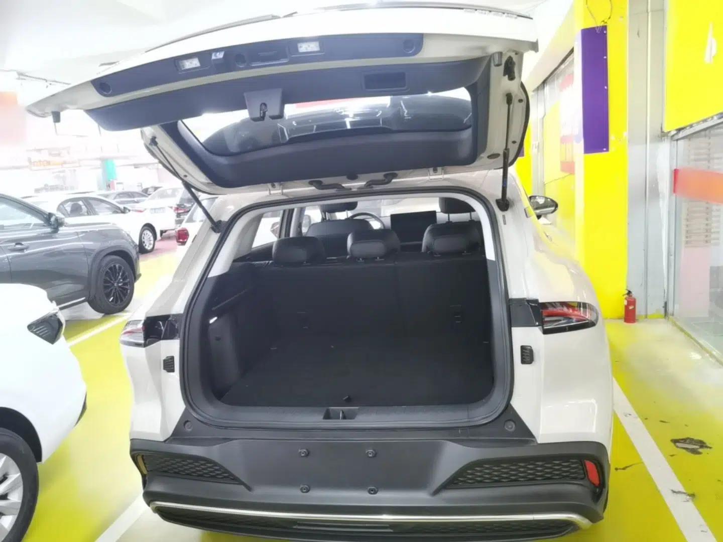 Baojun Yunhai 2024 140km Plug-in Hybrid Version — миниатюра 22