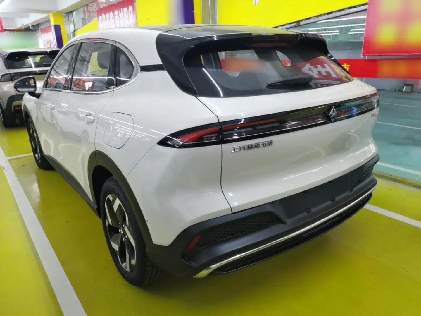 Baojun Yunhai 2024 140km Plug-in Hybrid Version — миниатюра 4