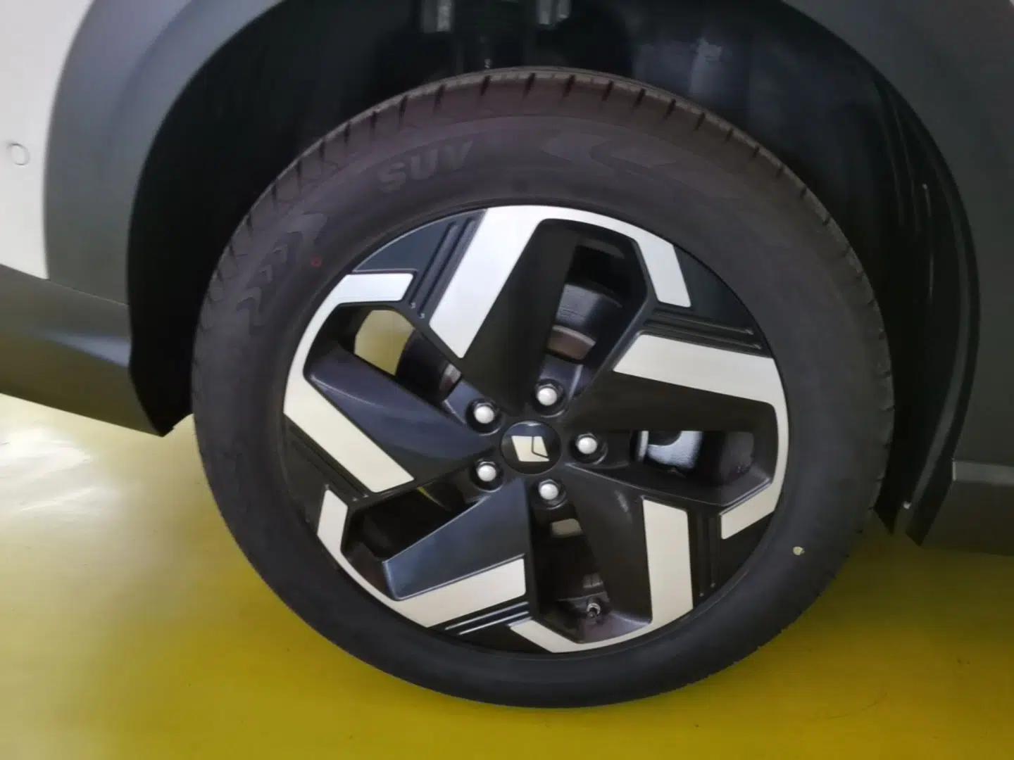 Baojun Yunhai 2024 140km Plug-in Hybrid Version — миниатюра 10