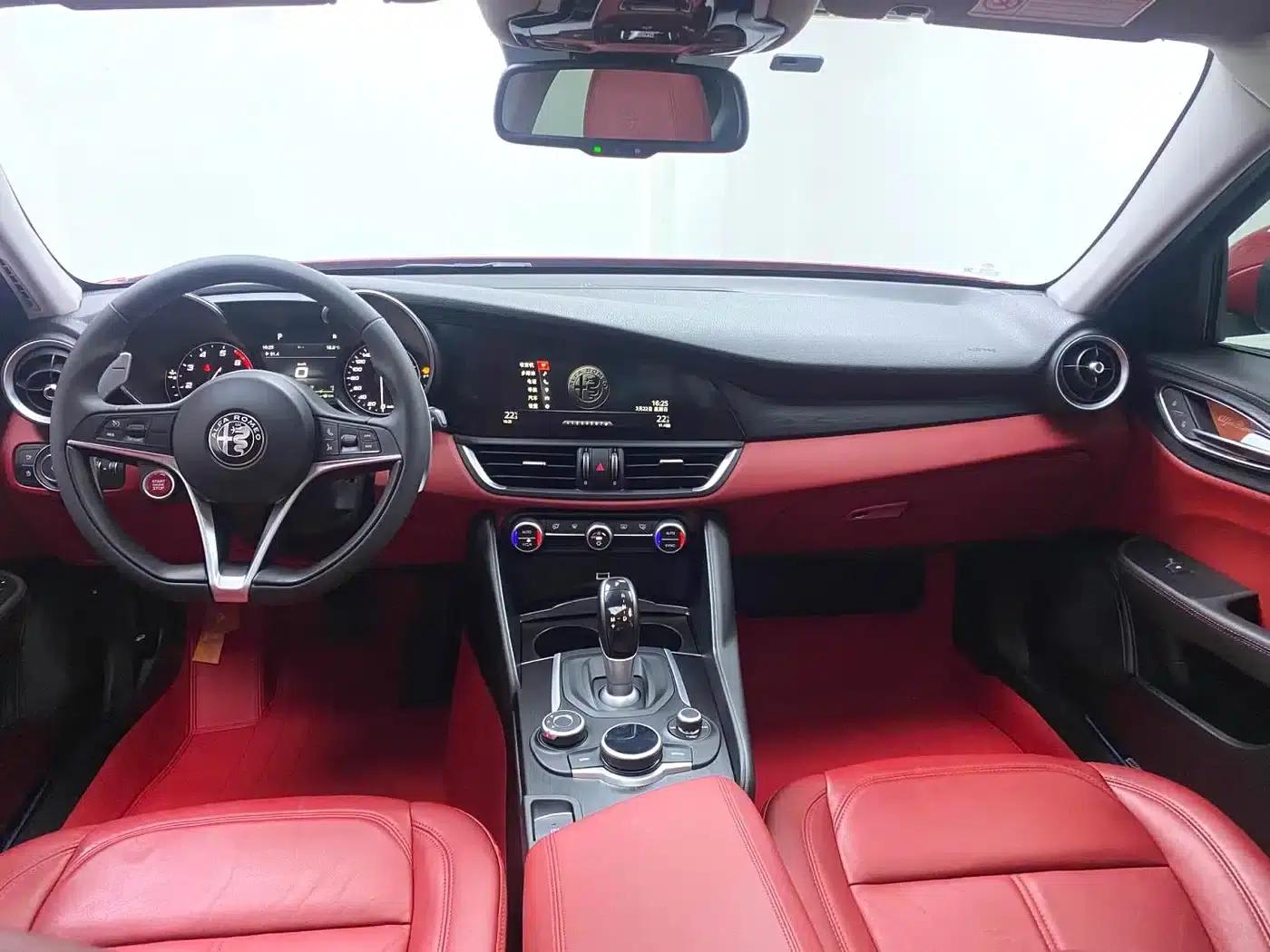Giulia Juliet 2019 2.0T 280HP Luxury Edition — миниатюра 7