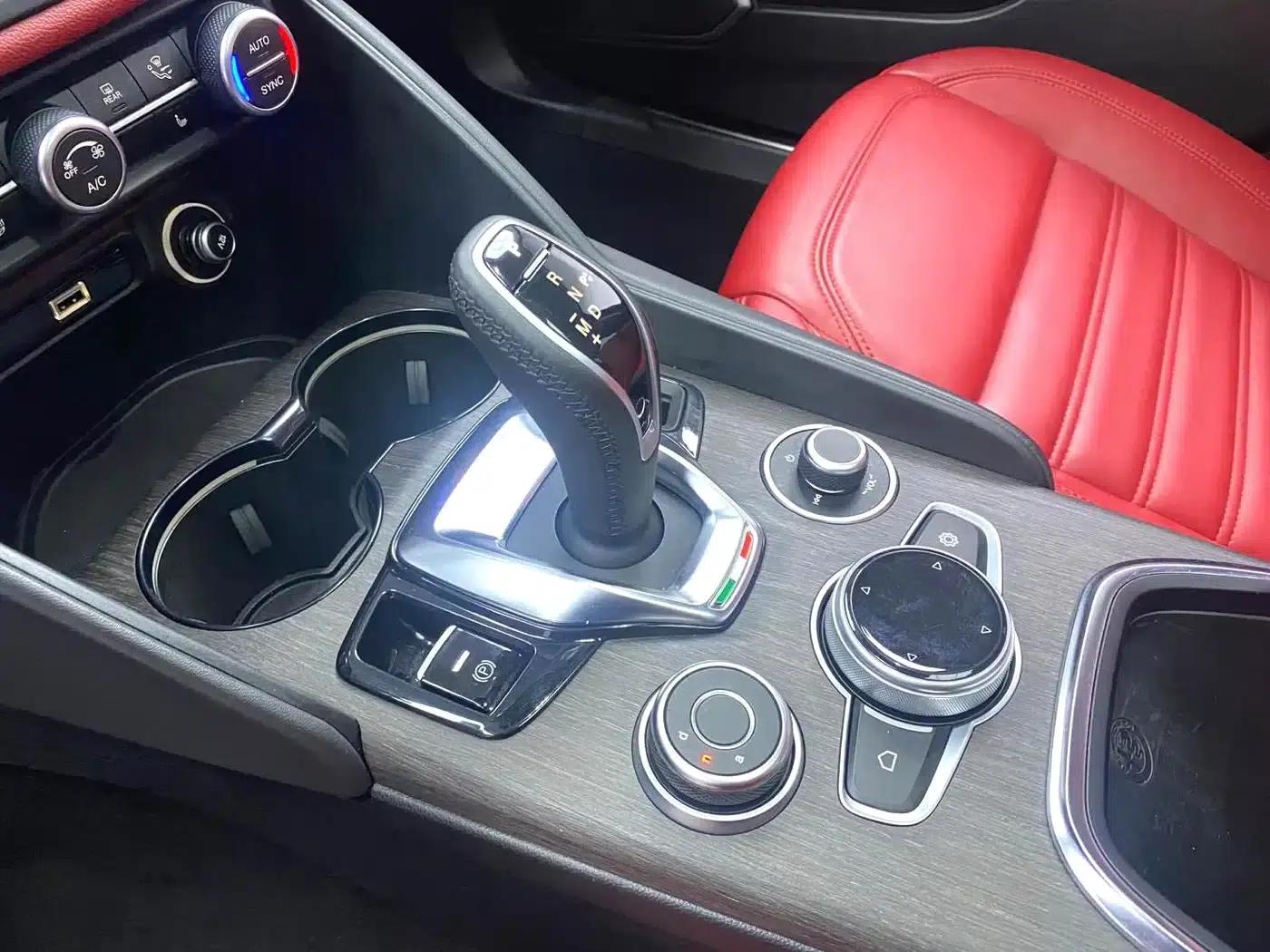Giulia Juliet 2020 2.0T 280HP Luxury Edition — миниатюра 5