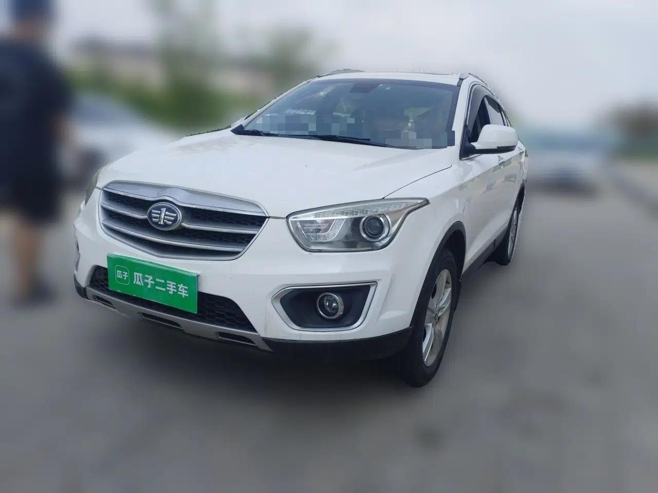 Bestune X80 2015 2.0L Automatic Comfort Anniversary Edition — миниатюра 1