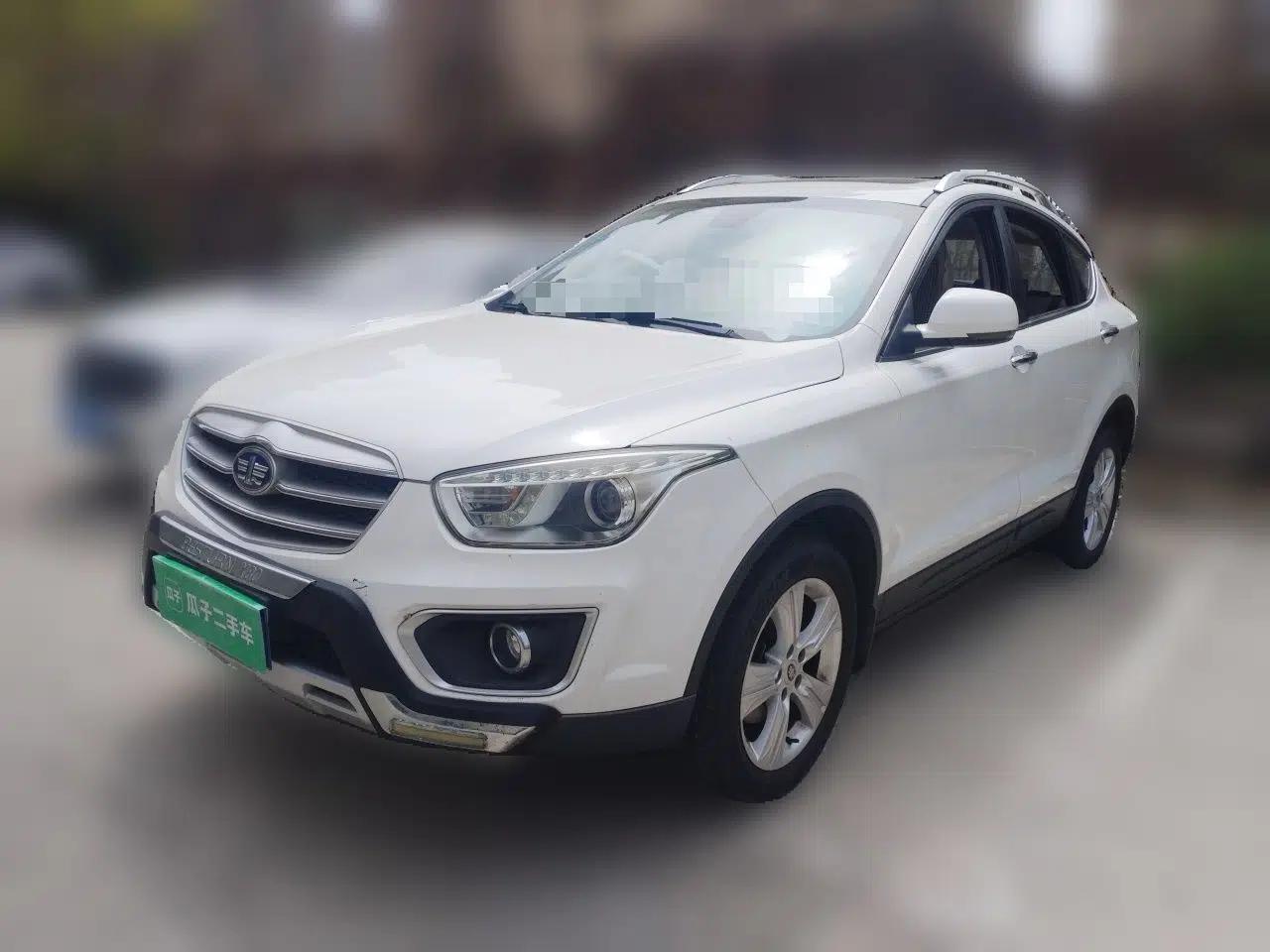 Bestune X80 2015 2.0L Automatic Comfort Anniversary Edition — миниатюра 1