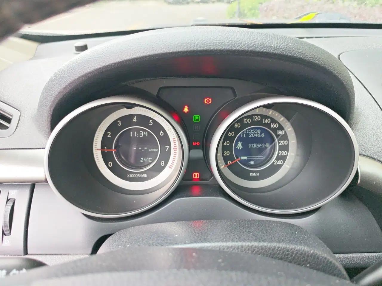 Bestune X80 2015 2.0L automatic luxury version — миниатюра 12