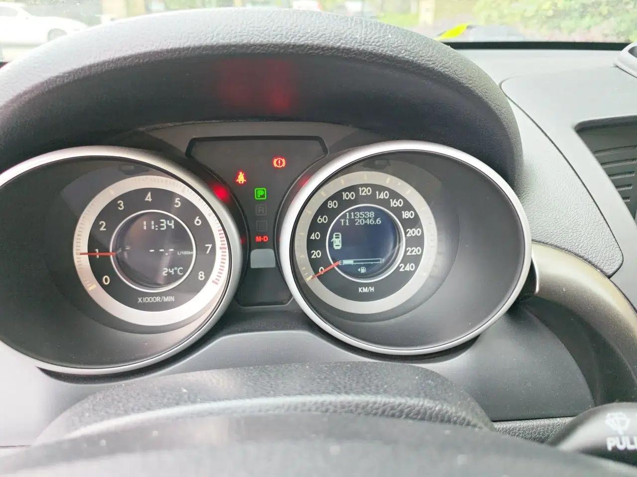 Bestune X80 2015 2.0L automatic luxury version — миниатюра 13