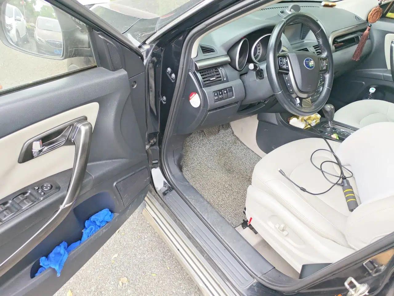 Bestune X80 2015 2.0L automatic luxury version — миниатюра 17