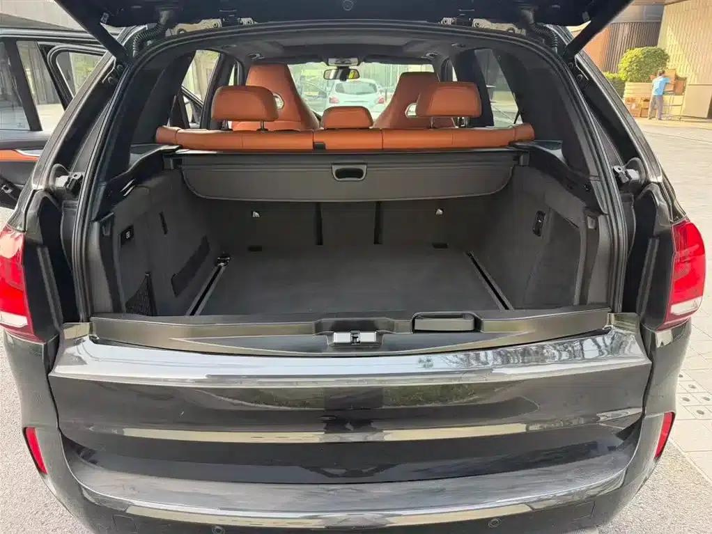 2015 BMW X5 M — миниатюра 13