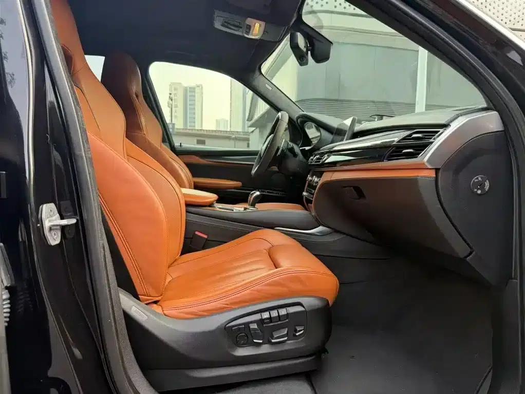 2015 BMW X5 M — миниатюра 14