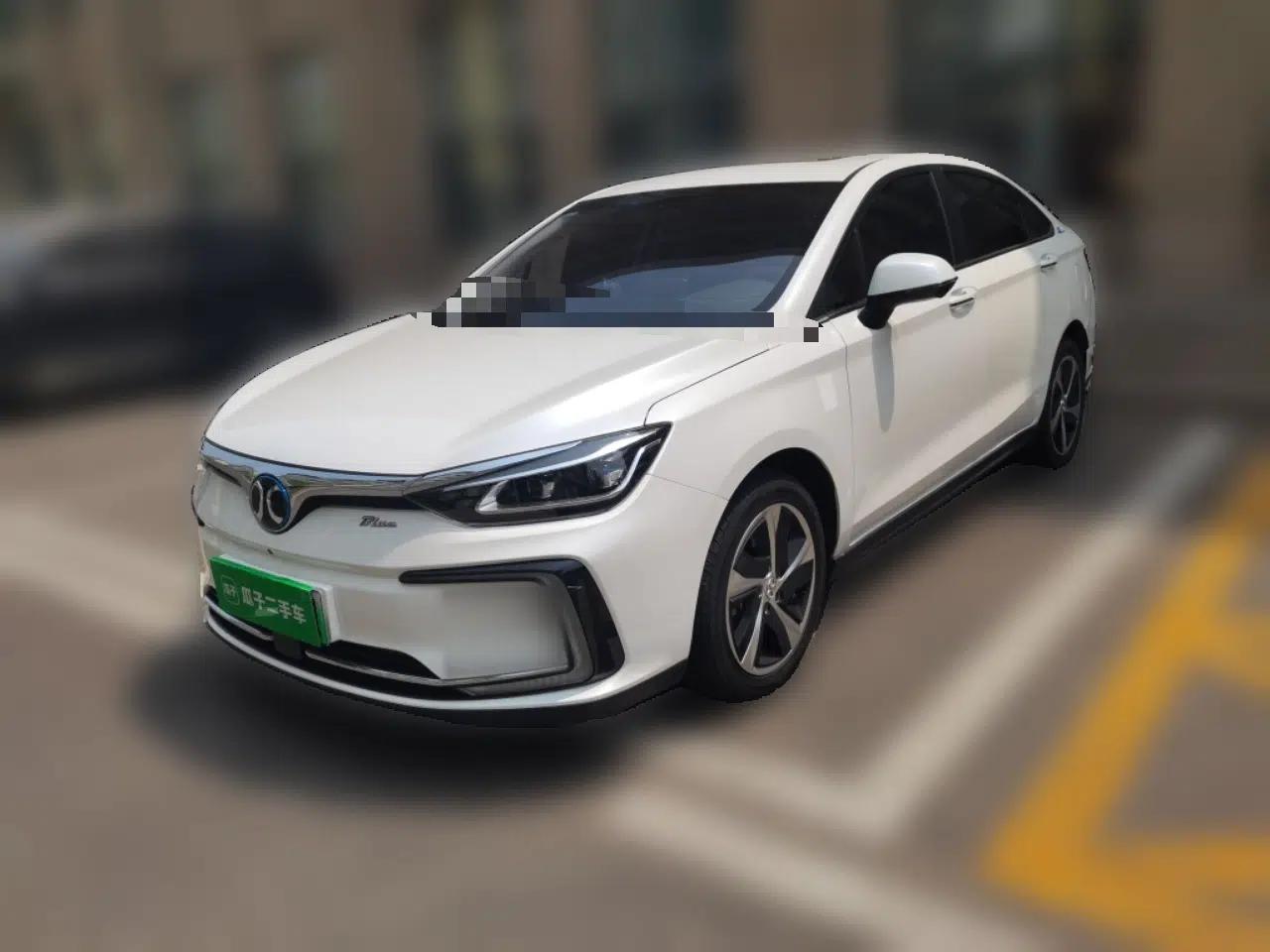 BAIC Beijing EU5 2018 R550 Smart Trend Edition — миниатюра 1