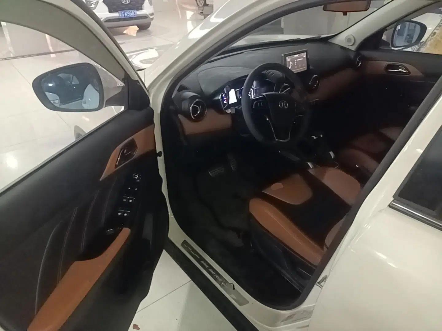 BAIC Senova X35 2016 1.5L Automatic Luxury Edition — миниатюра 19