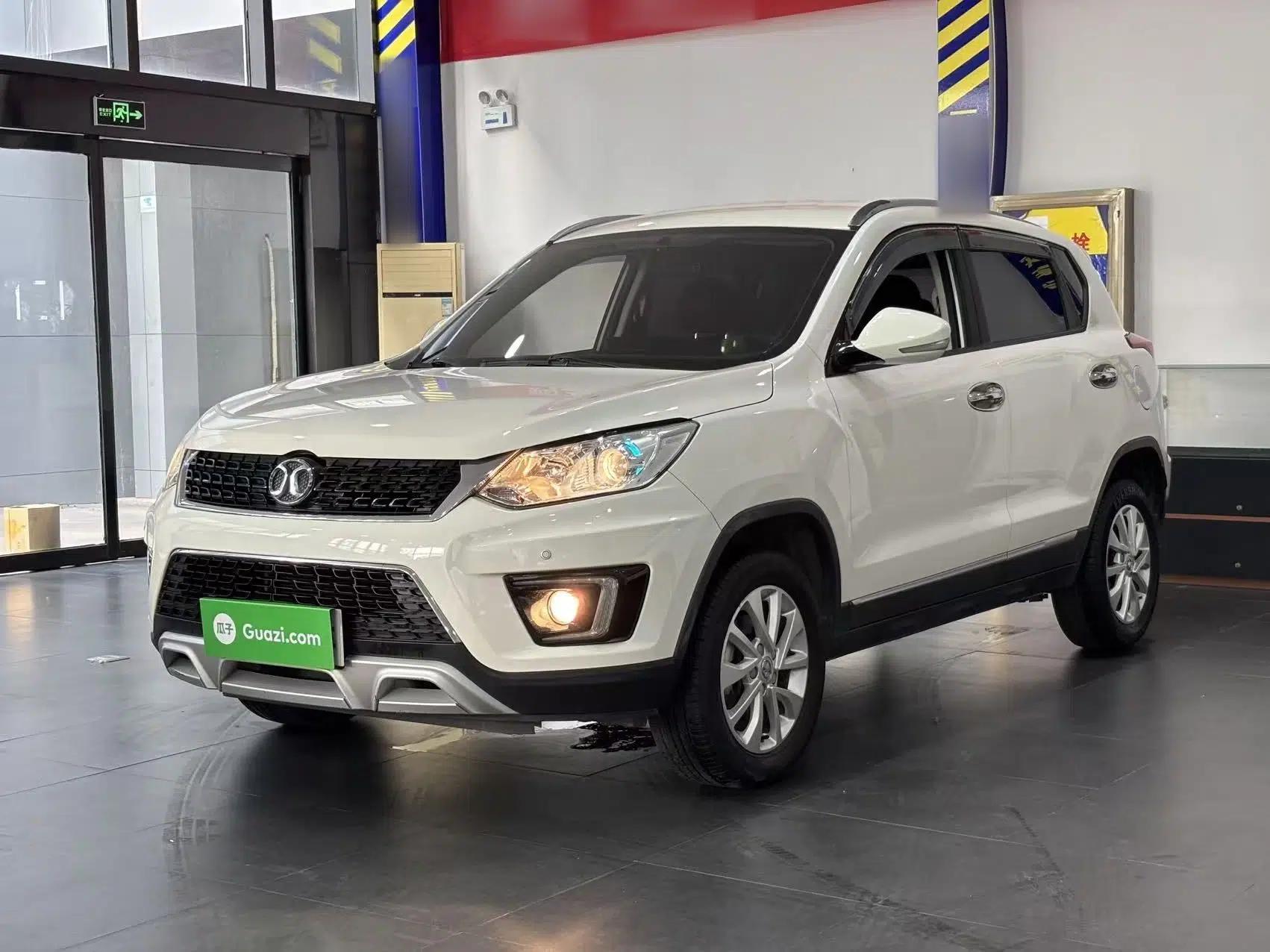 BAIC Senova X35 2016 1.5L Manual Elite Edition — миниатюра 1