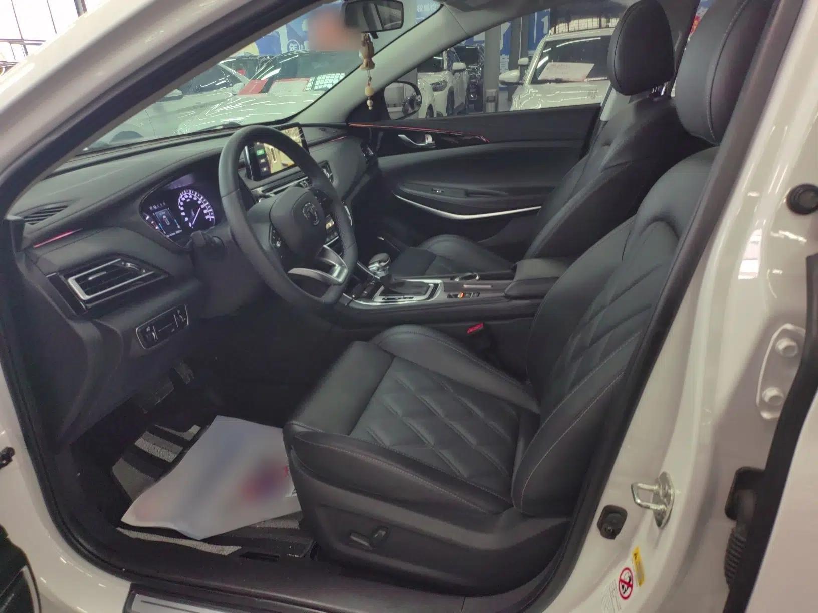 CHANGAN Ruicheng CC 2022 Blue Whale Edition 1.5T DCT Luxury Model — миниатюра 15