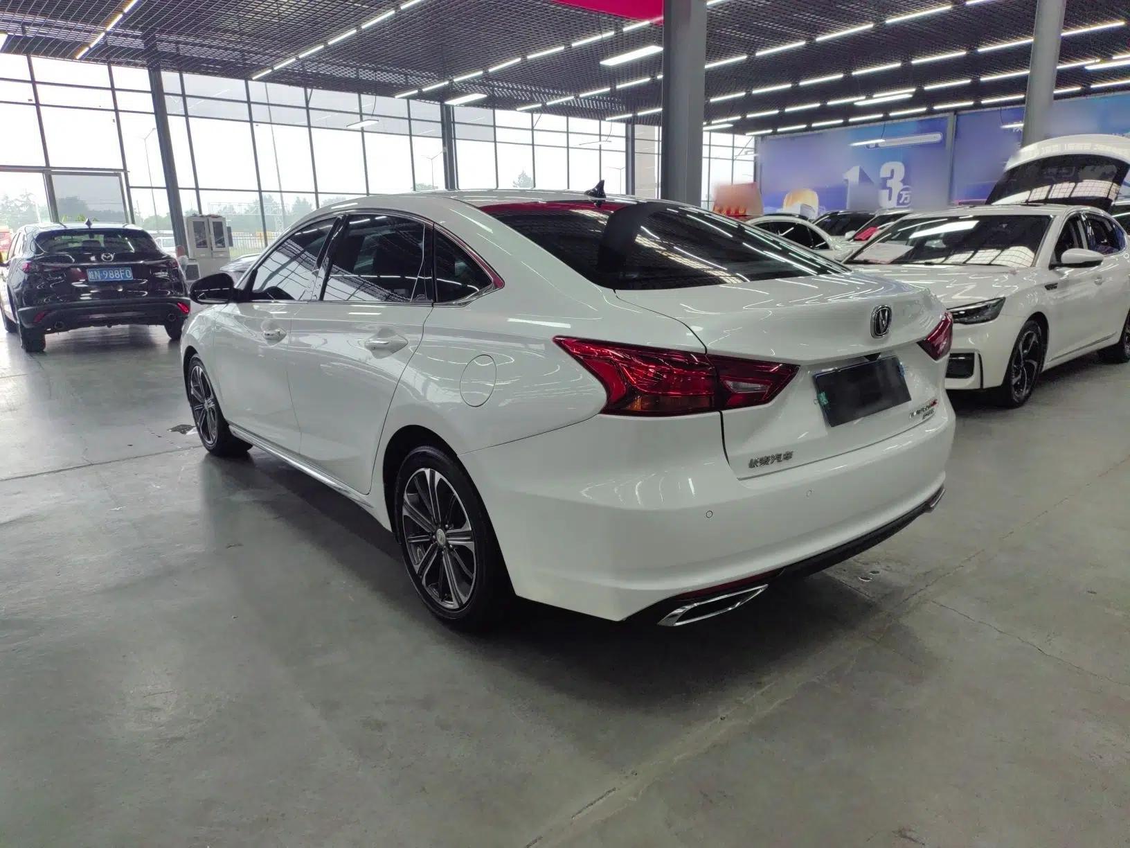 CHANGAN Ruicheng CC 2022 Blue Whale Edition 1.5T DCT Luxury Model — миниатюра 7