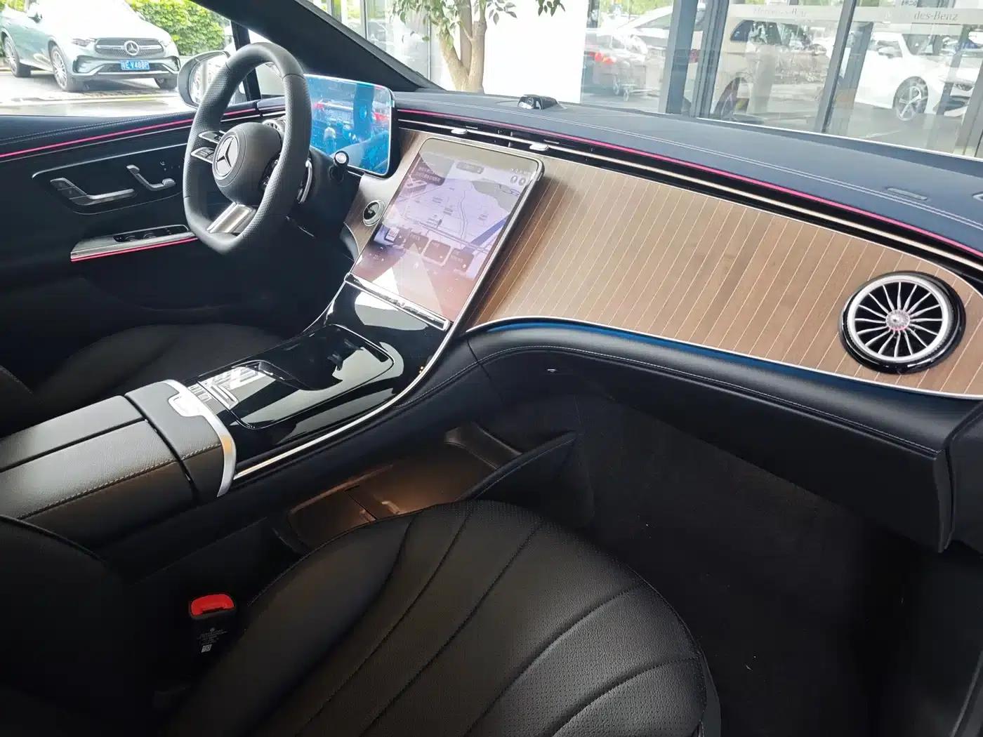 Mercedes-Benz EQE 2025 500 4MATIC Pioneer Edition — миниатюра 8