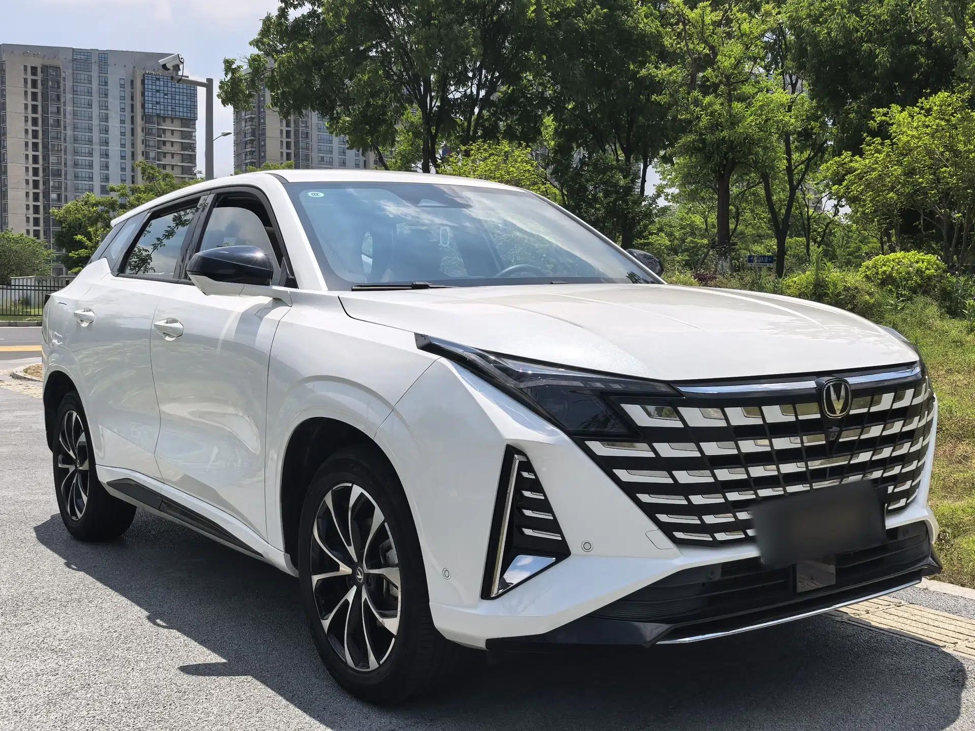 CHANGAN UNI-Z New Energy 2024 Blue Whale Smart Electric iDD 125km Excellence Model — миниатюра 3