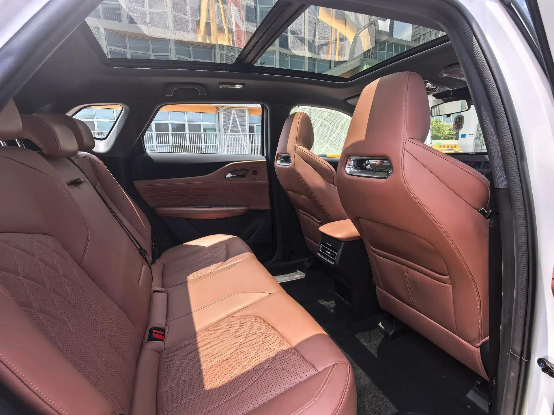 CHANGAN UNI-Z New Energy 2024 Blue Whale Smart Electric iDD 125km Excellence Model — миниатюра 24