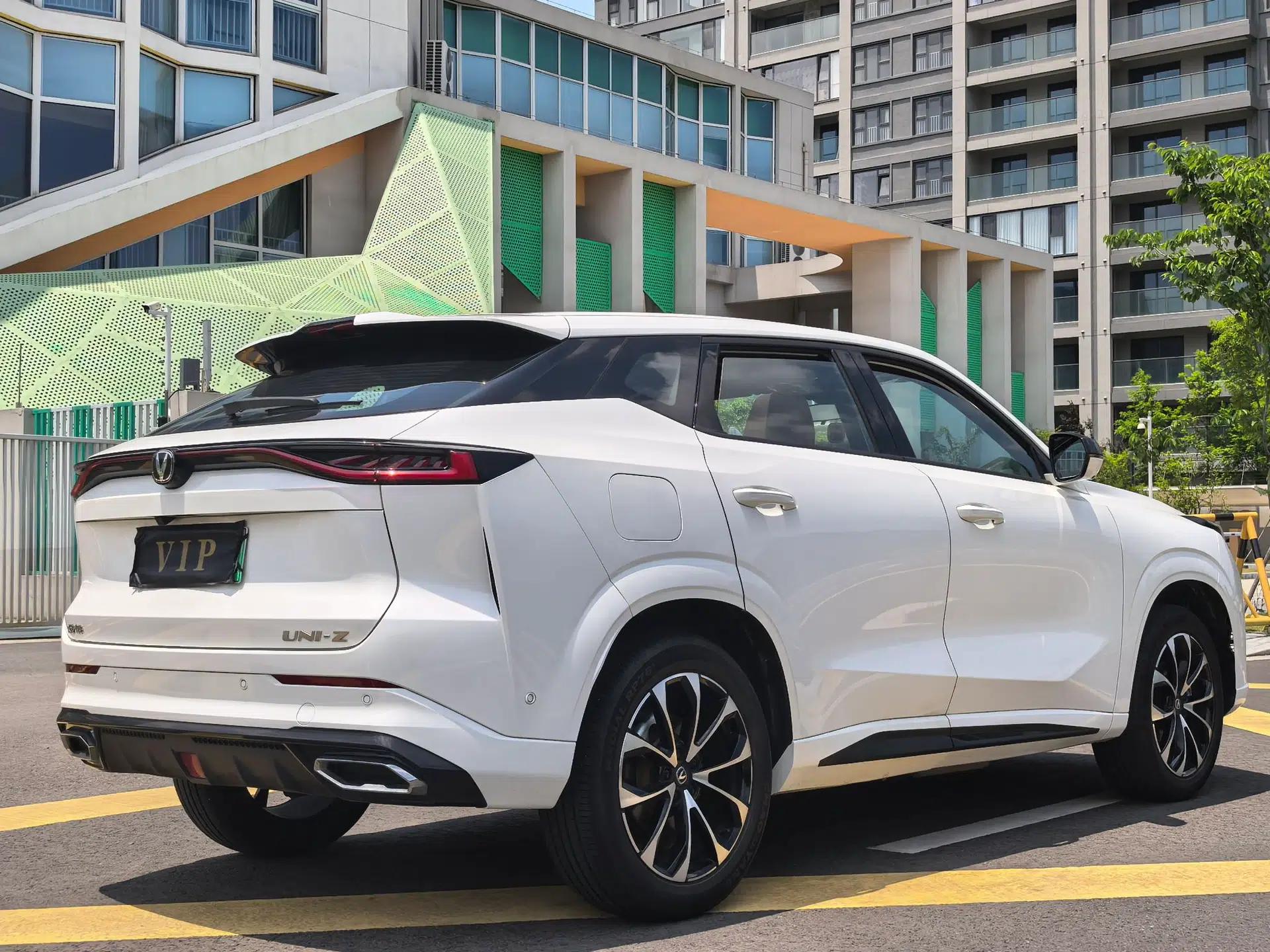 CHANGAN UNI-Z New Energy 2024 Blue Whale Smart Electric iDD 125km Excellence Model — миниатюра 7