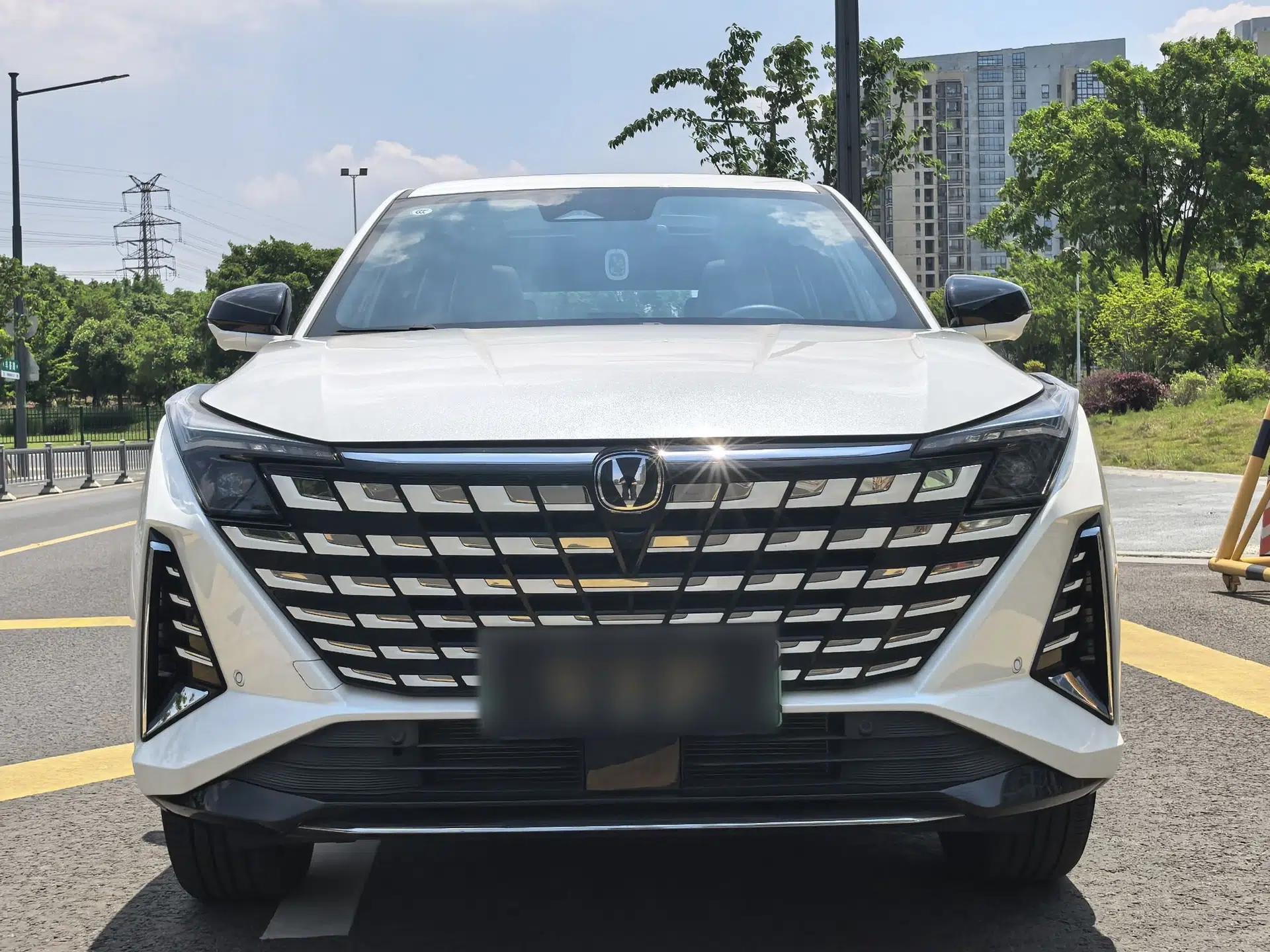 CHANGAN UNI-Z New Energy 2024 Blue Whale Smart Electric iDD 125km Excellence Model — миниатюра 8