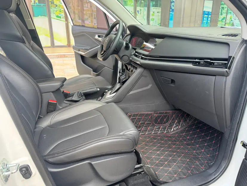 CHANGAN CS15 2021 1.5L Automatic Enjoyment Model — миниатюра 17