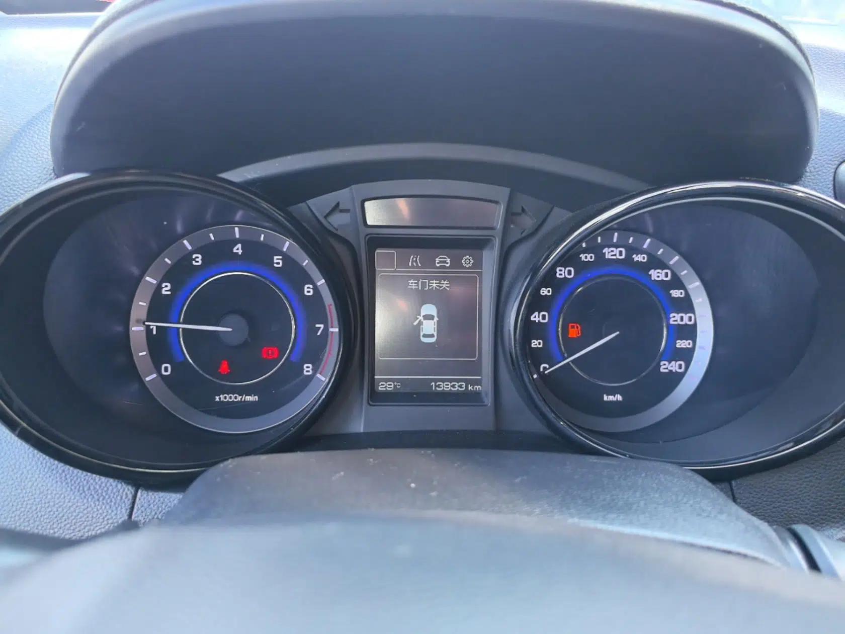 CHANGAN CS15 2016 1.5L Manual Luxury Edition — миниатюра 15