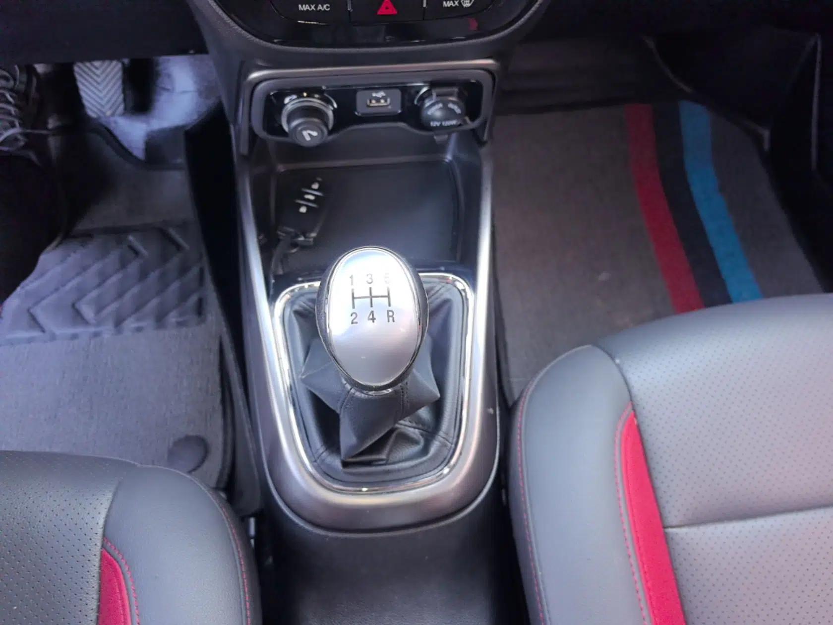 CHANGAN CS15 2016 1.5L Manual Luxury Edition — миниатюра 17