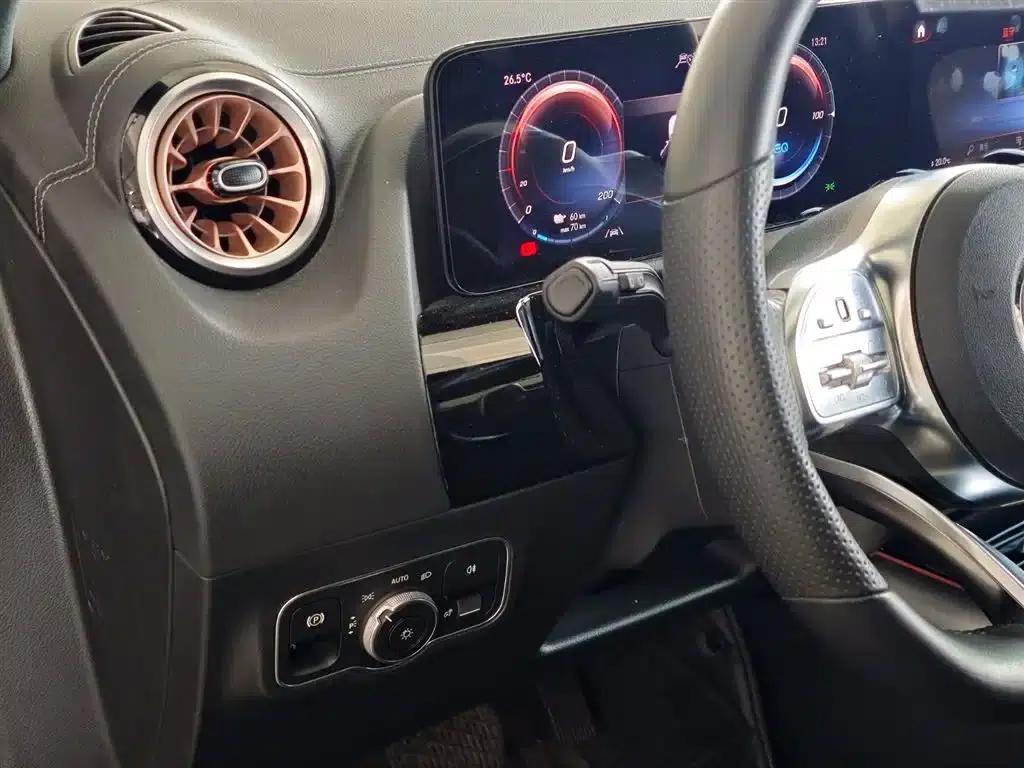Mercedes-Benz EQA 2022 EQA 300 4MATIC First Edition — миниатюра 11