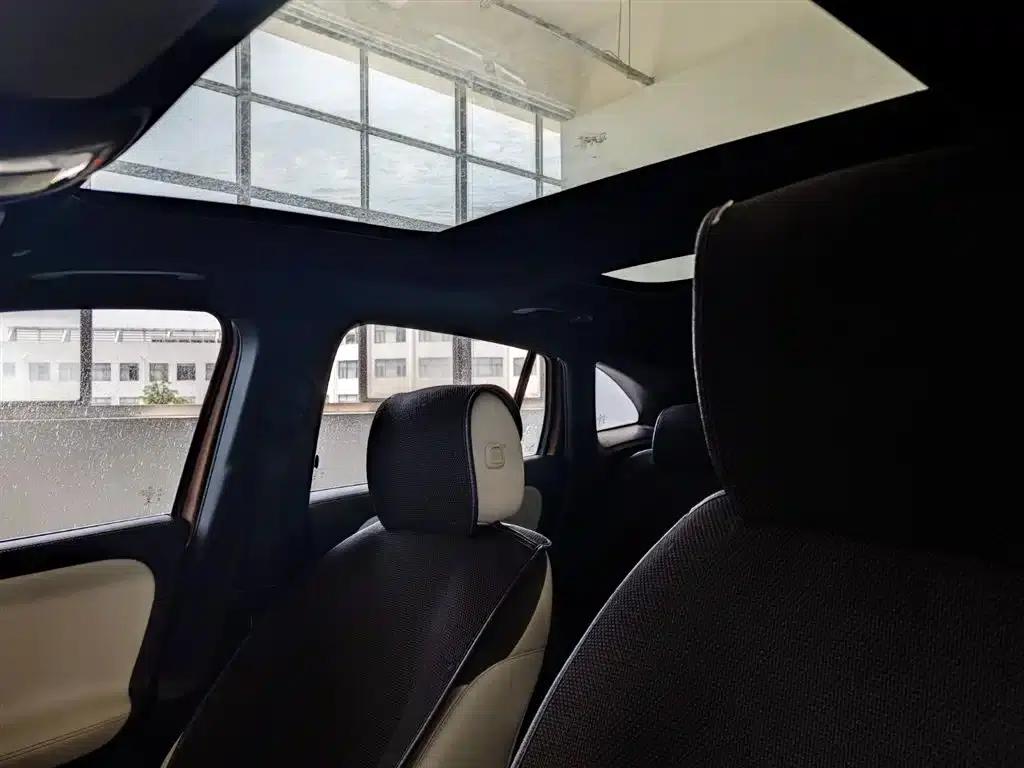 Mercedes-Benz EQA 2022 EQA 300 4MATIC First Edition — миниатюра 16