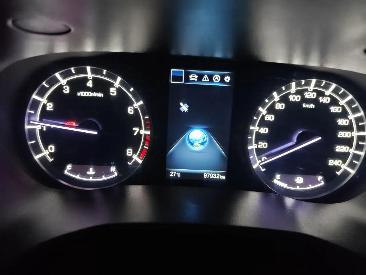 CHANGAN Raeton CC 2018 1.5T Manual Luxury Model China V Standard — миниатюра 12