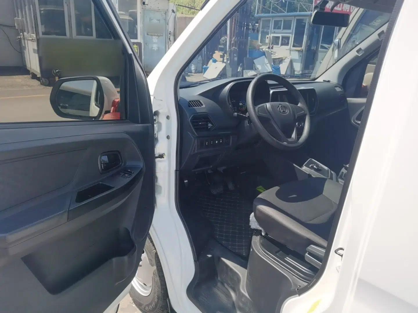 CHANGAN KAICHENG Ruixing EM80 2025 Passenger Version Comfort Model 6 Seats 300 km Liftback Door — миниатюра 19