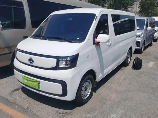 CHANGAN KAICHENG Ruixing EM80 2025 Passenger Version Comfort Model 6 Seats 300 km Liftback Door