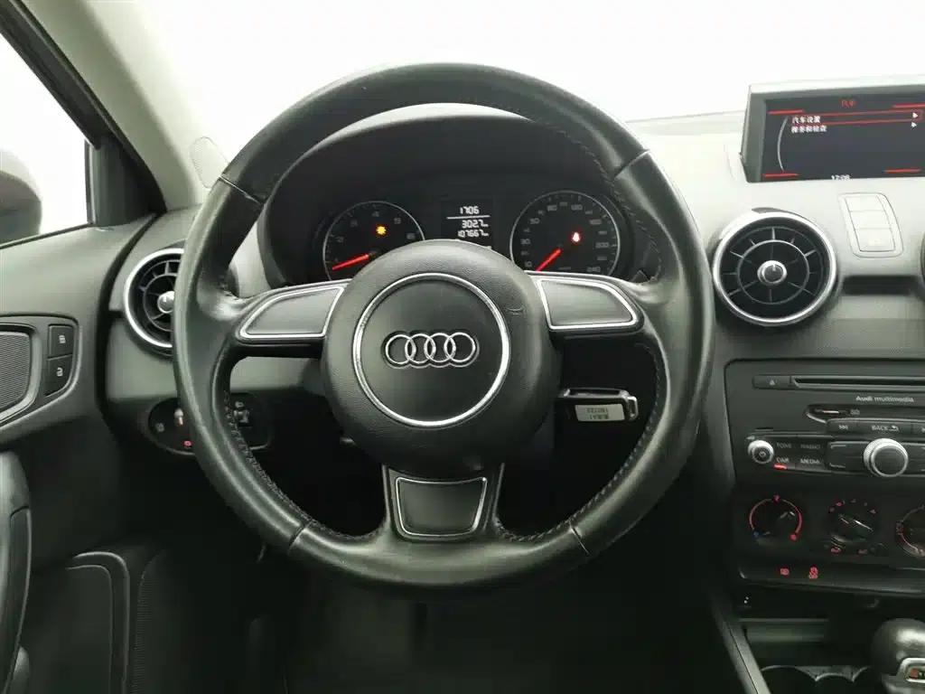 Audi A1 2014 30 TFSI Fashion Edition — миниатюра 11