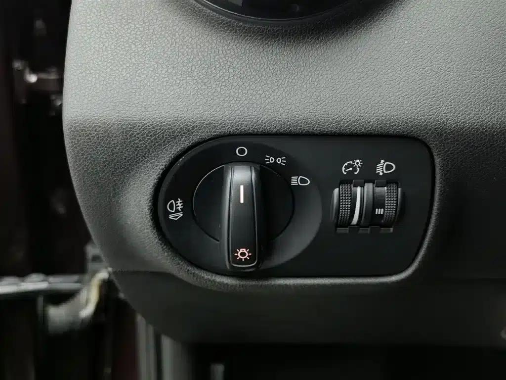 Audi A1 2014 30 TFSI Fashion Edition — миниатюра 21