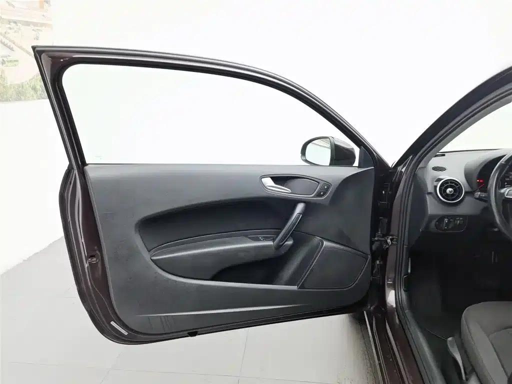 Audi A1 2014 30 TFSI Fashion Edition — миниатюра 8
