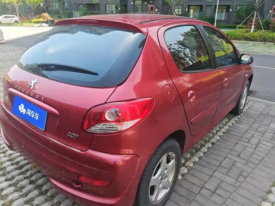 Peugeot 207 2011 Hatchback 1.4L Manual Comfort Edition — миниатюра 3