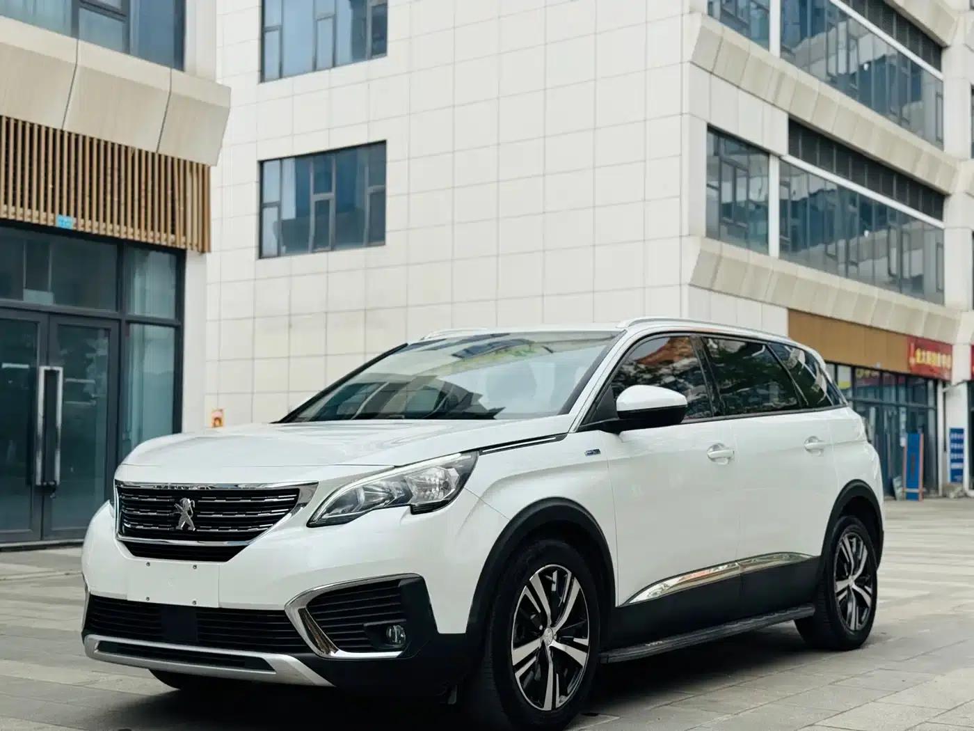 Peugeot 5008 2017 380THP 7-seater Unlimited Edition — миниатюра 1
