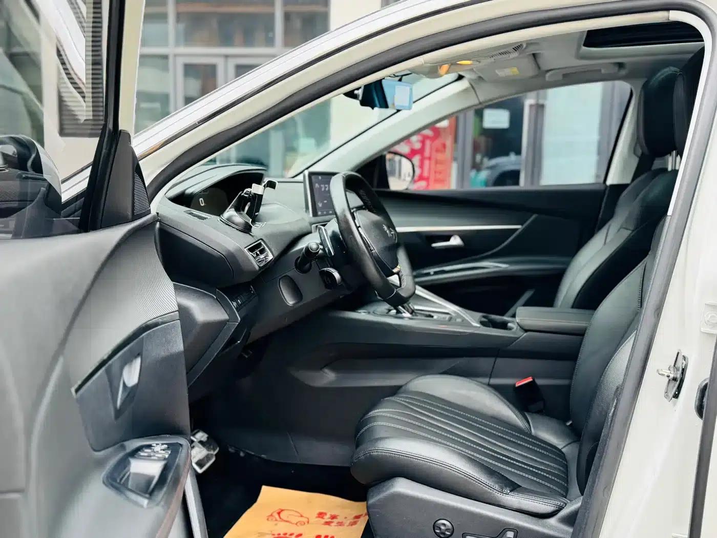 Peugeot 5008 2017 380THP 7-seater Unlimited Edition — миниатюра 11