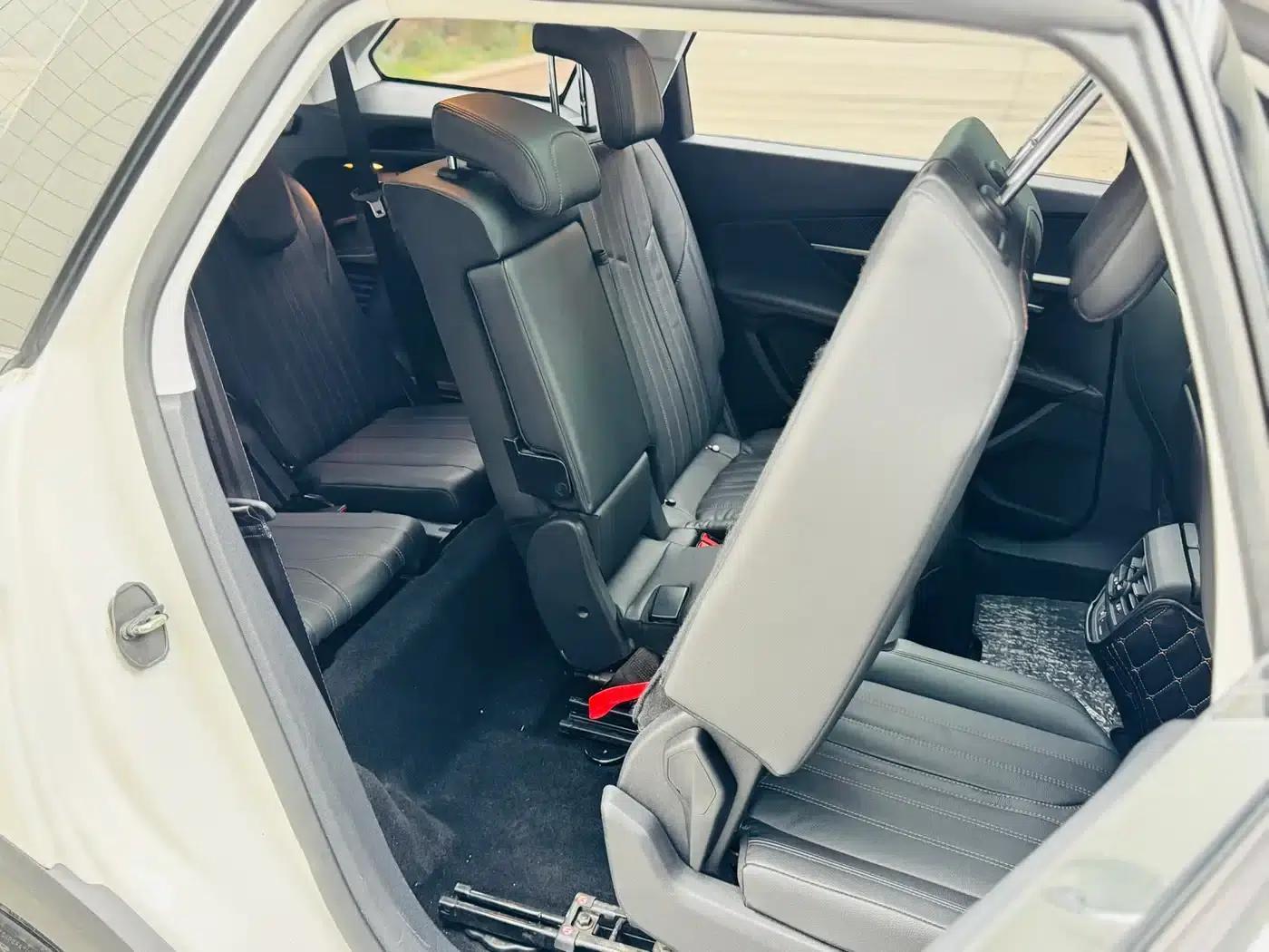 Peugeot 5008 2017 380THP 7-seater Unlimited Edition — миниатюра 14