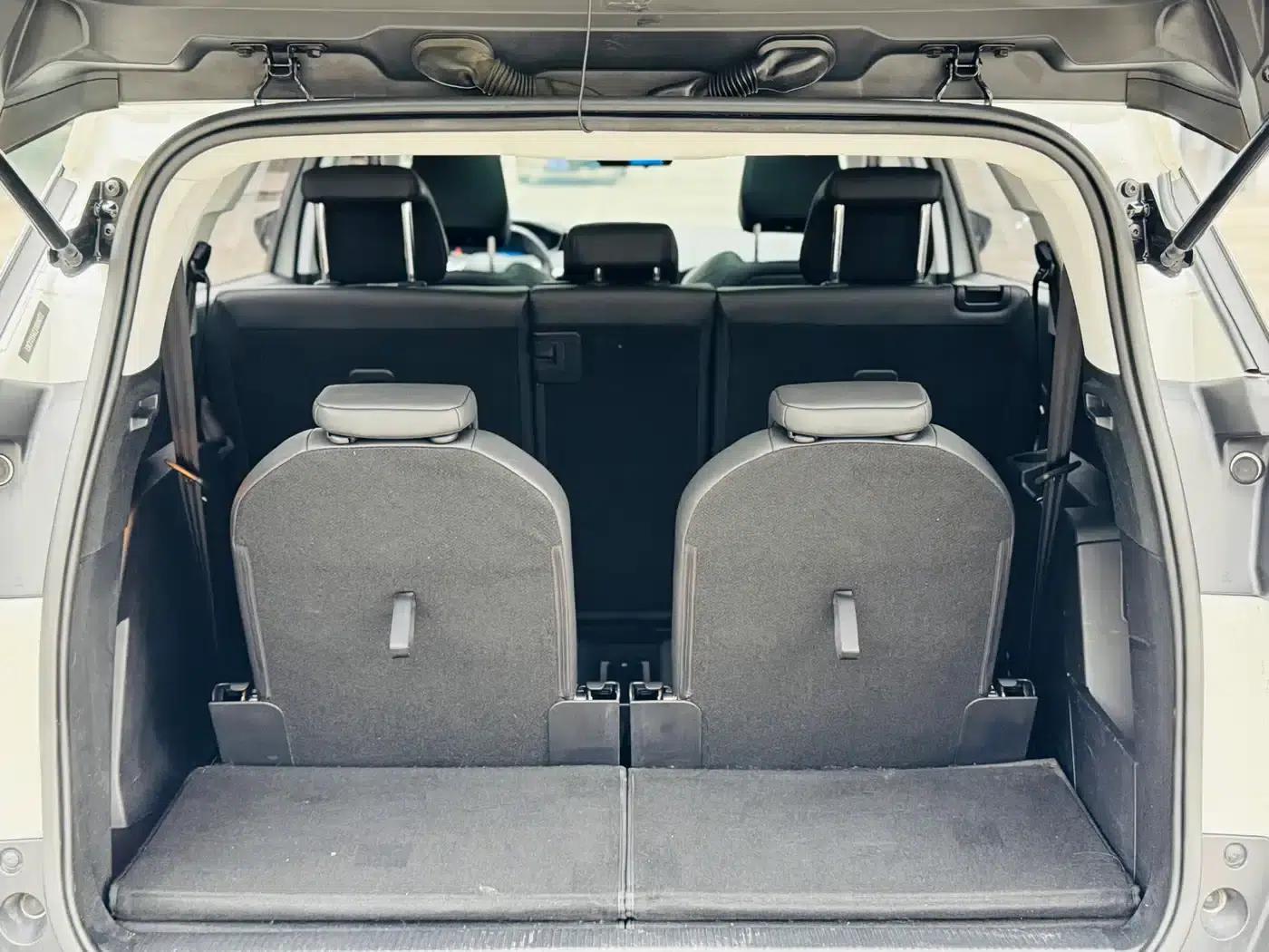 Peugeot 5008 2017 380THP 7-seater Unlimited Edition — миниатюра 16